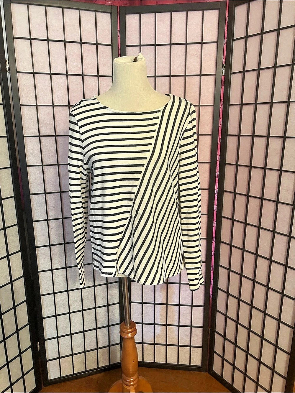 Striped Long Sleeve Top in White & Black Like New